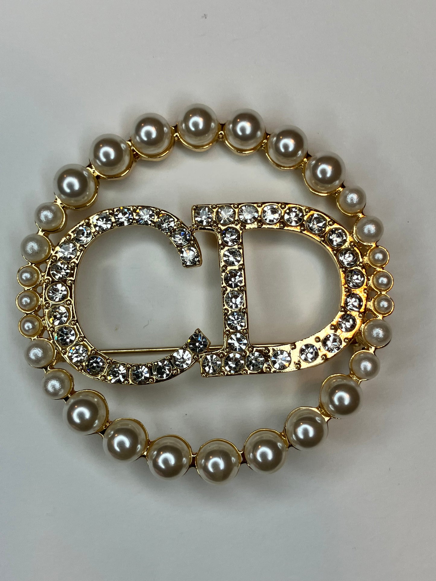 Brooch gold