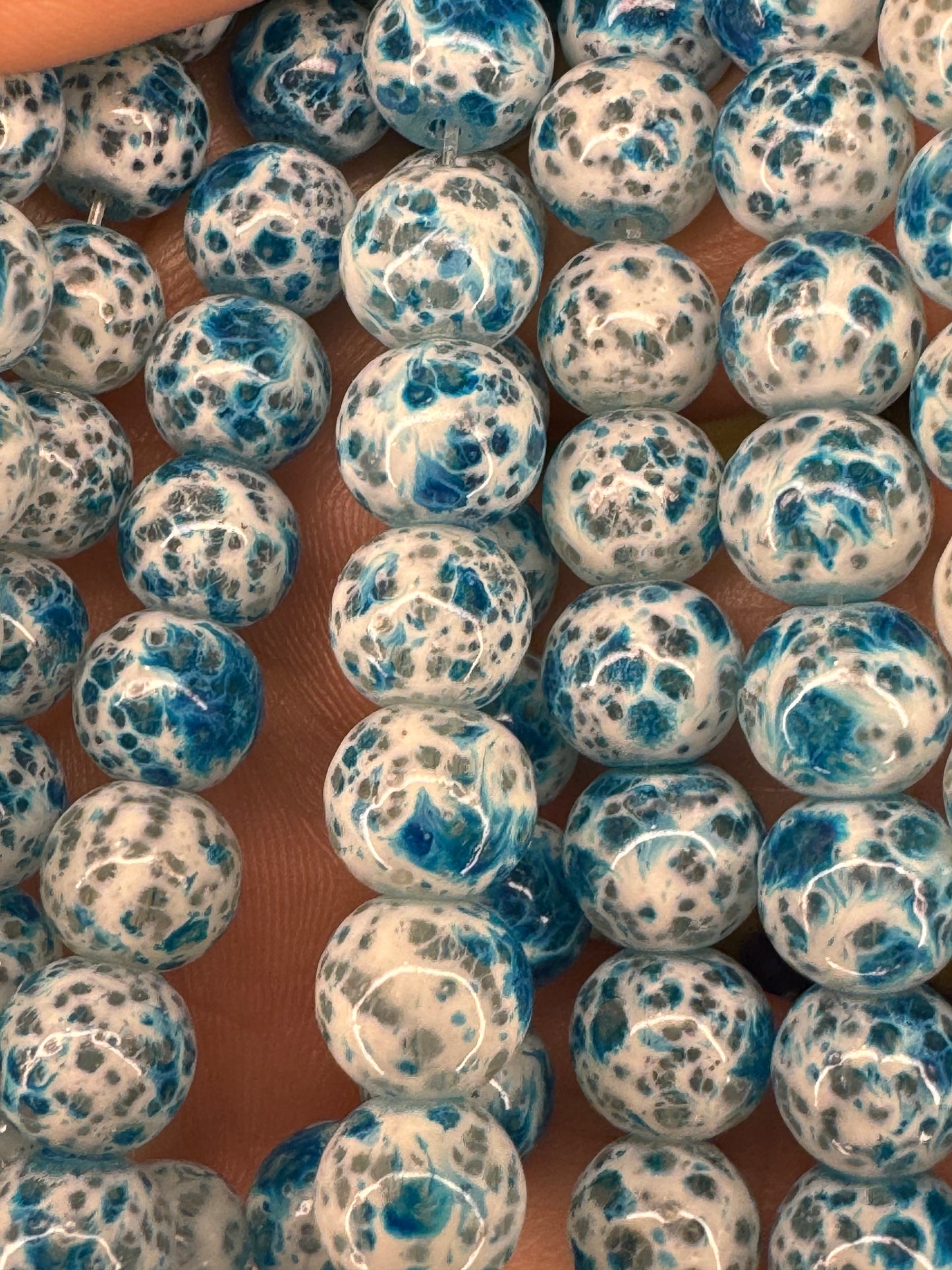 8mm Blue and white marble