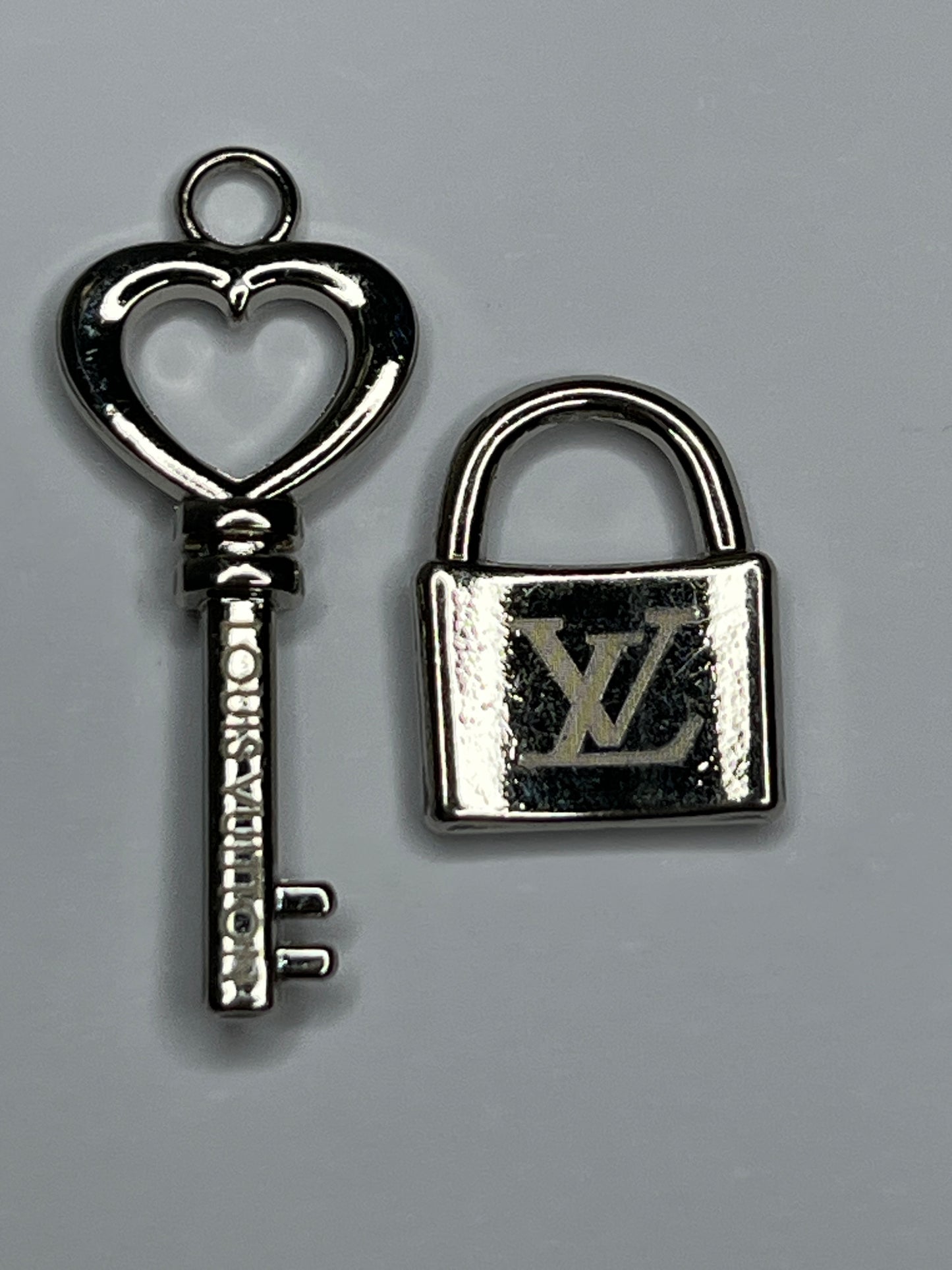 Lock and key Flat Back charms￼