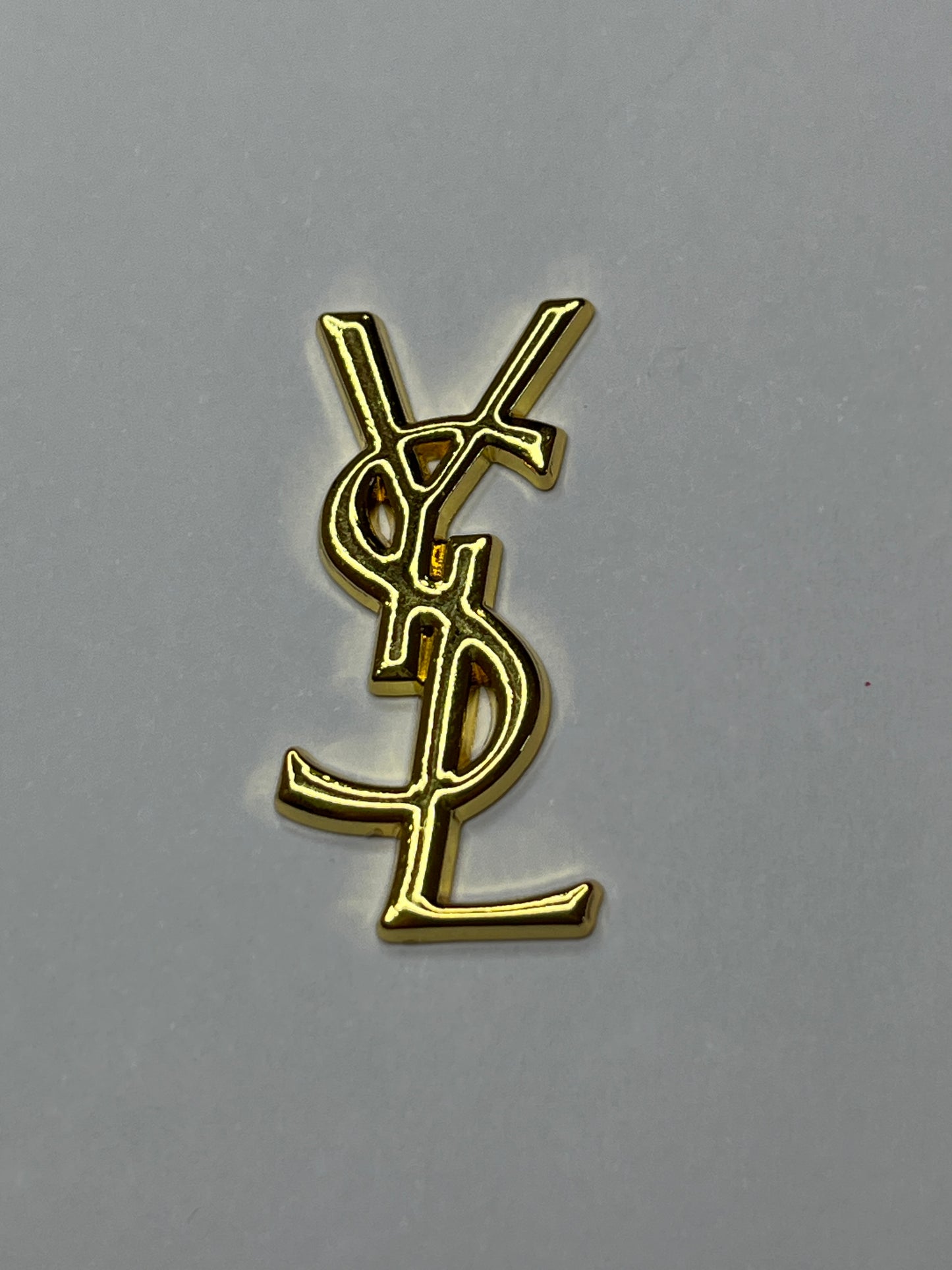 Wise flat back charm