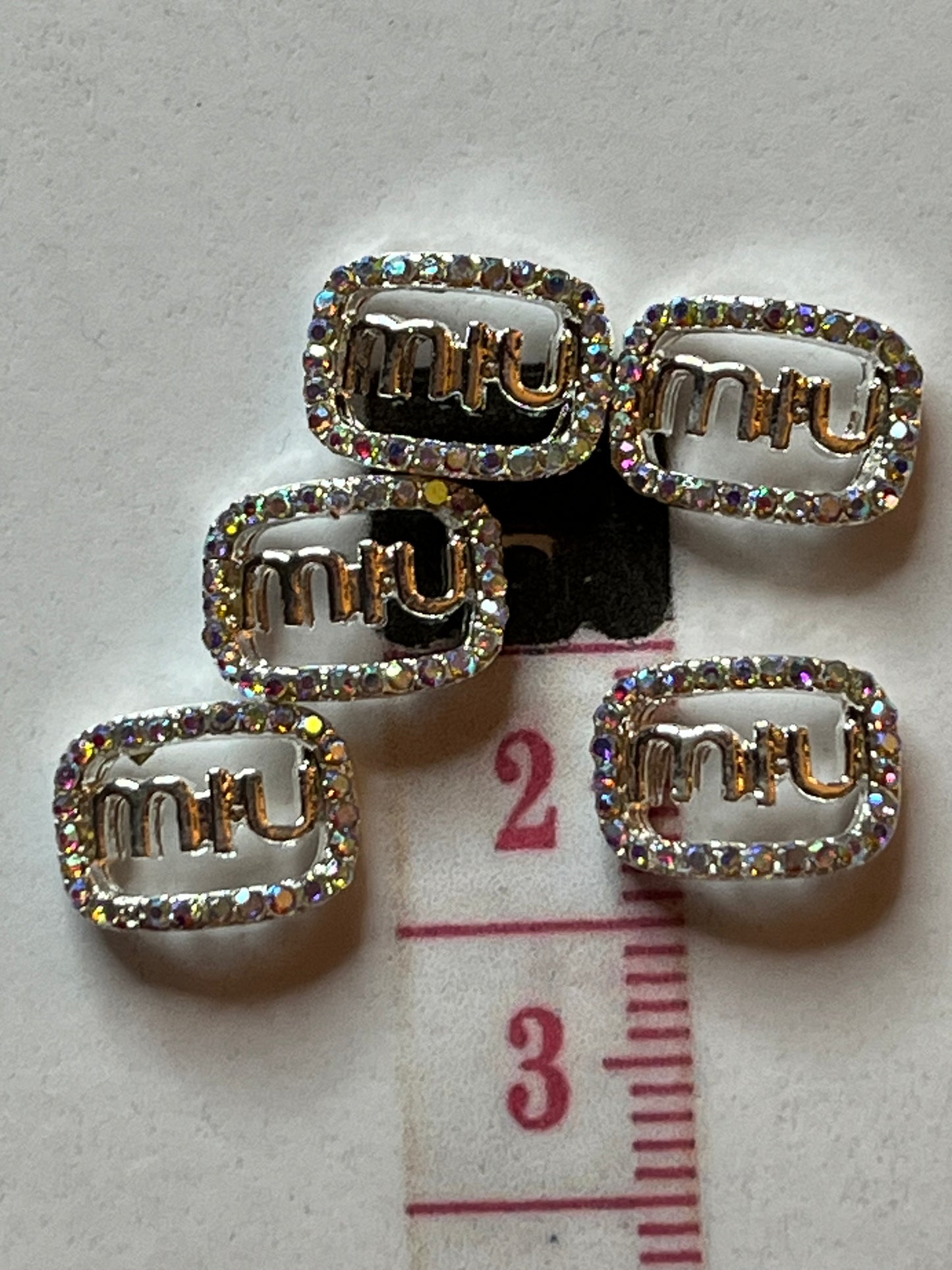 Iridescent bling M’s (#122)