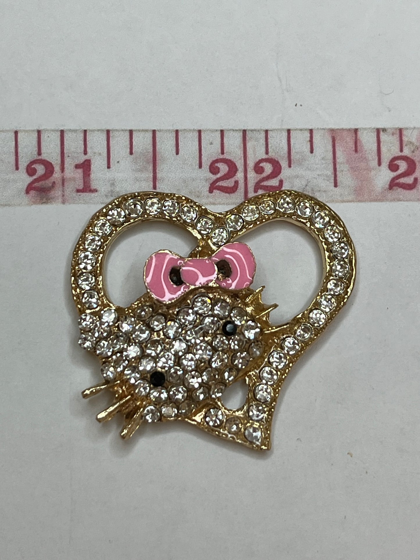 Gold heart kitty flat back charm