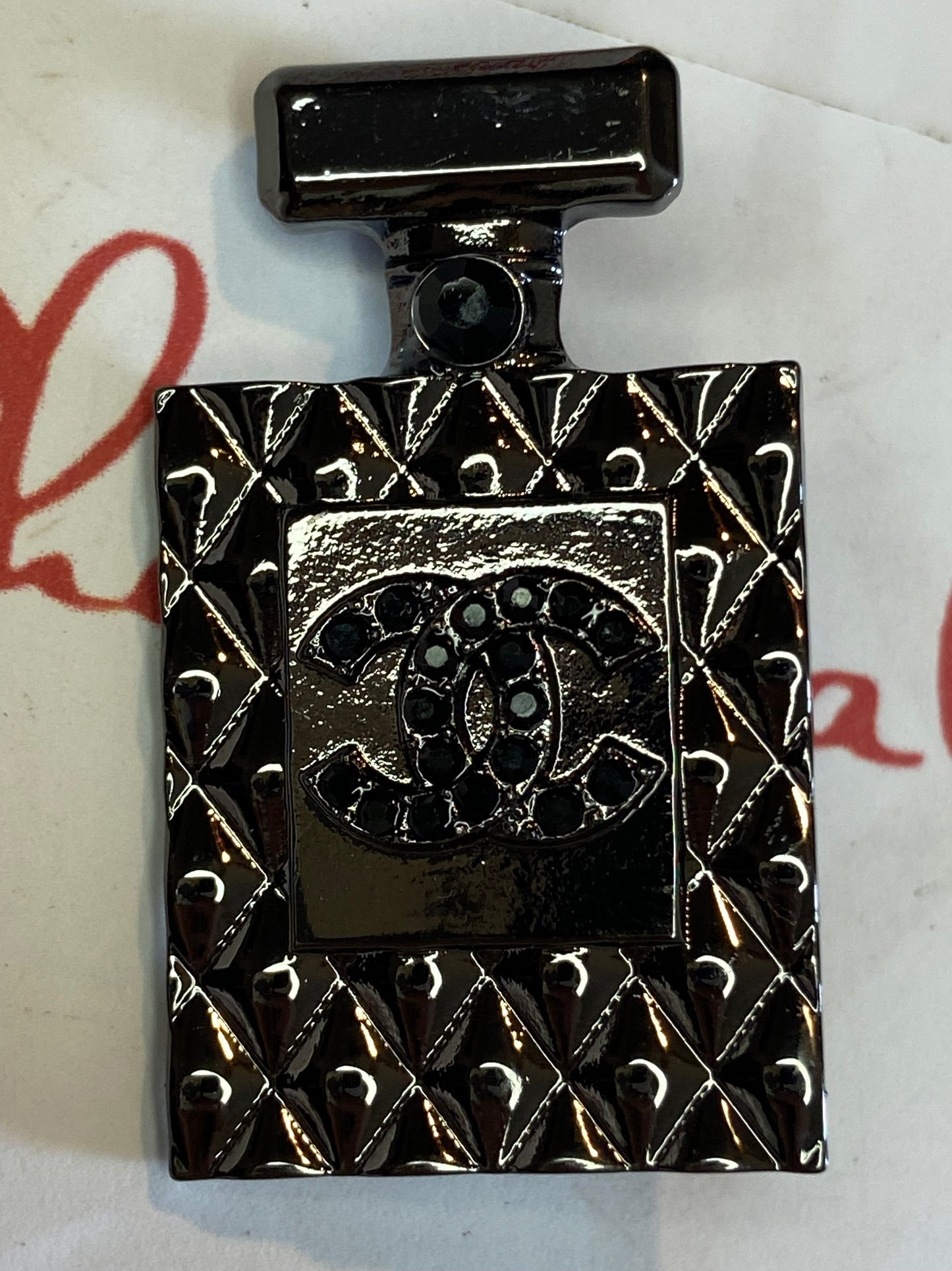 Brooches (gunmetal black)